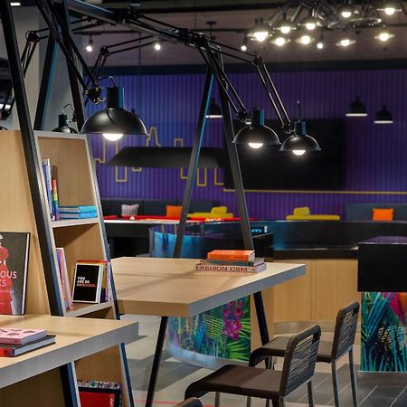 Готель Aloft Dubai Airport Екстер'єр фото
