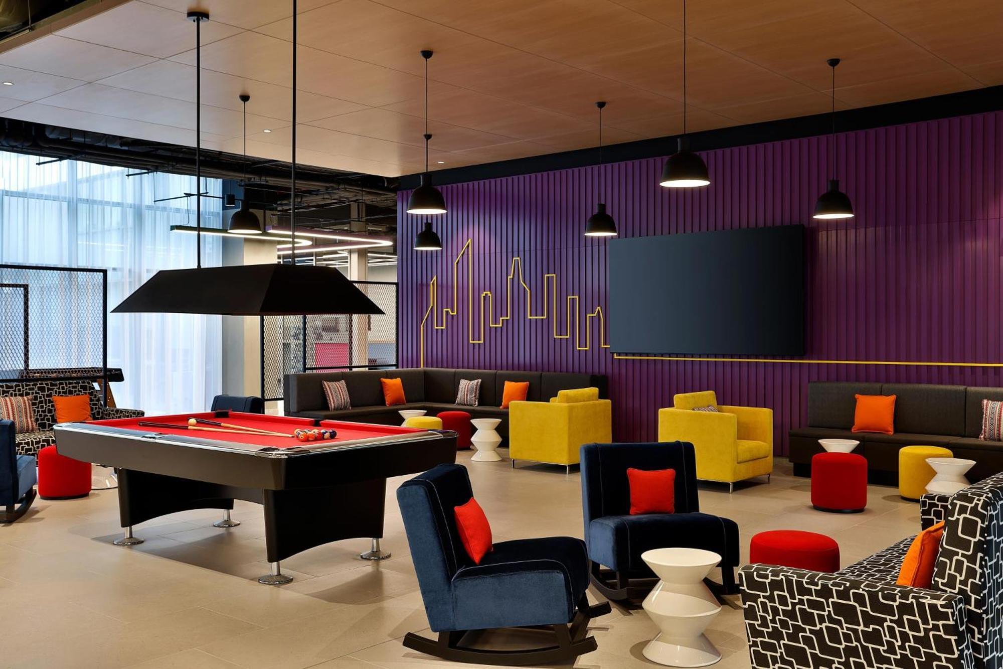 Готель Aloft Dubai Airport Екстер'єр фото
