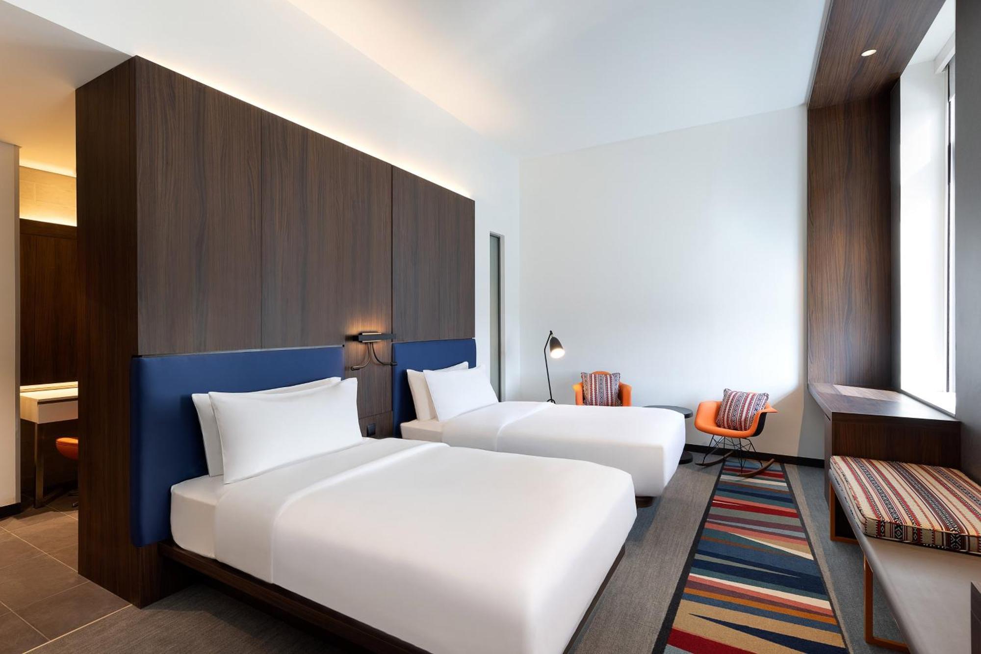 Готель Aloft Dubai Airport Екстер'єр фото