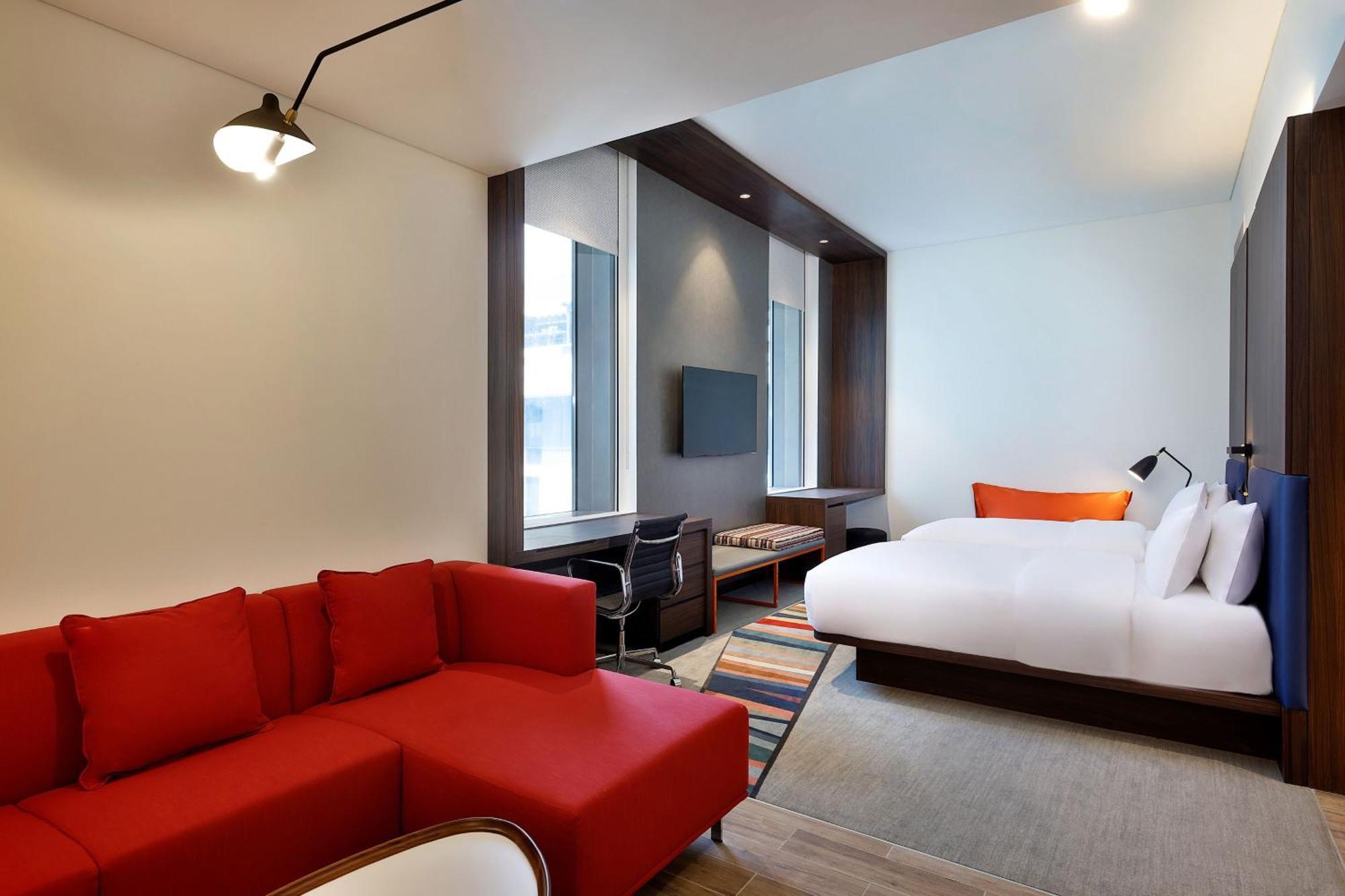 Готель Aloft Dubai Airport Екстер'єр фото